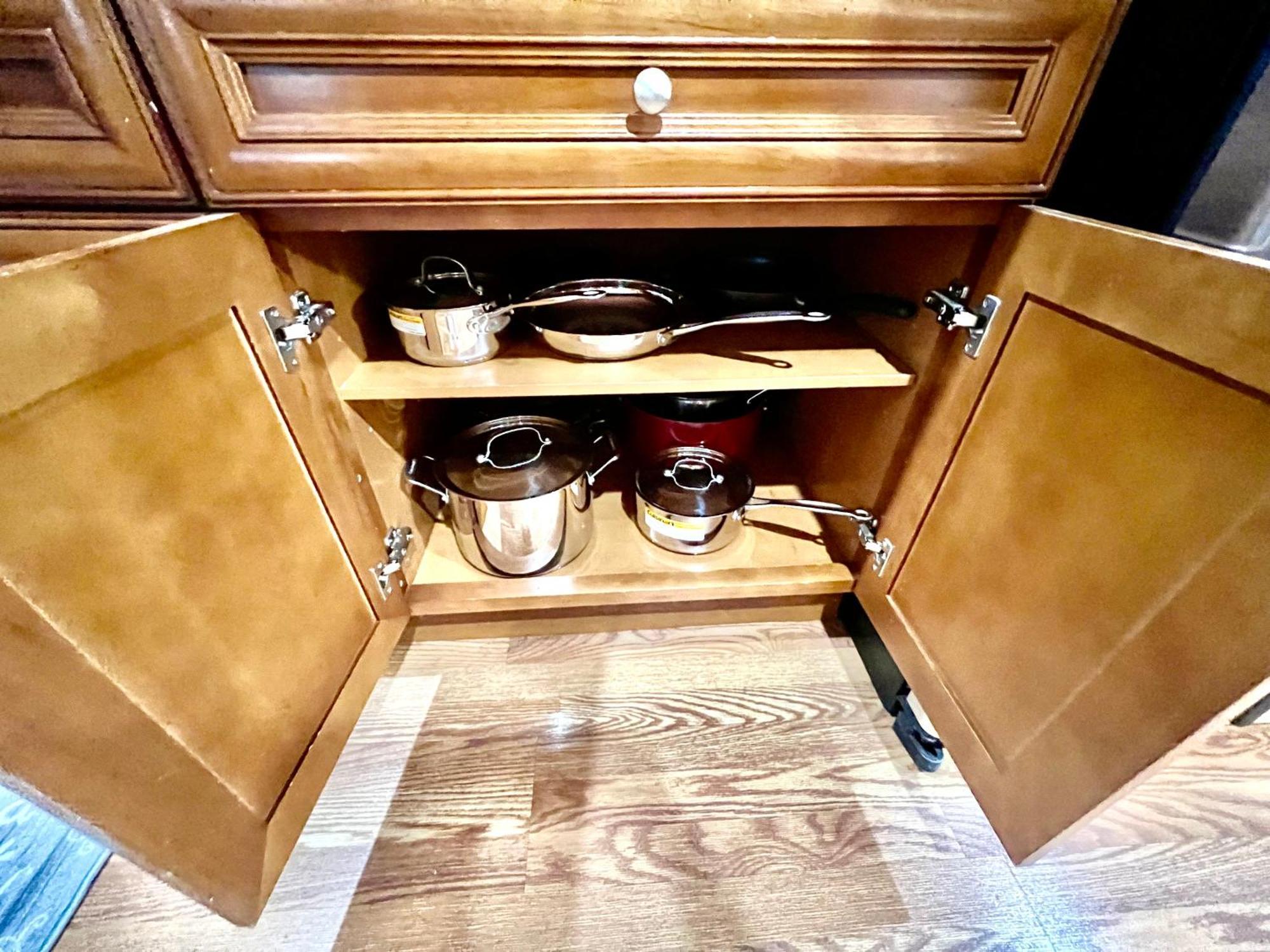Seattle Home With 2 Bedrooms A King Bed Queen Bed And An Extra Sofa Bed Located 10 Minutes From Seatac Airport And 20 Minutes From Downtown Bagian luar foto
