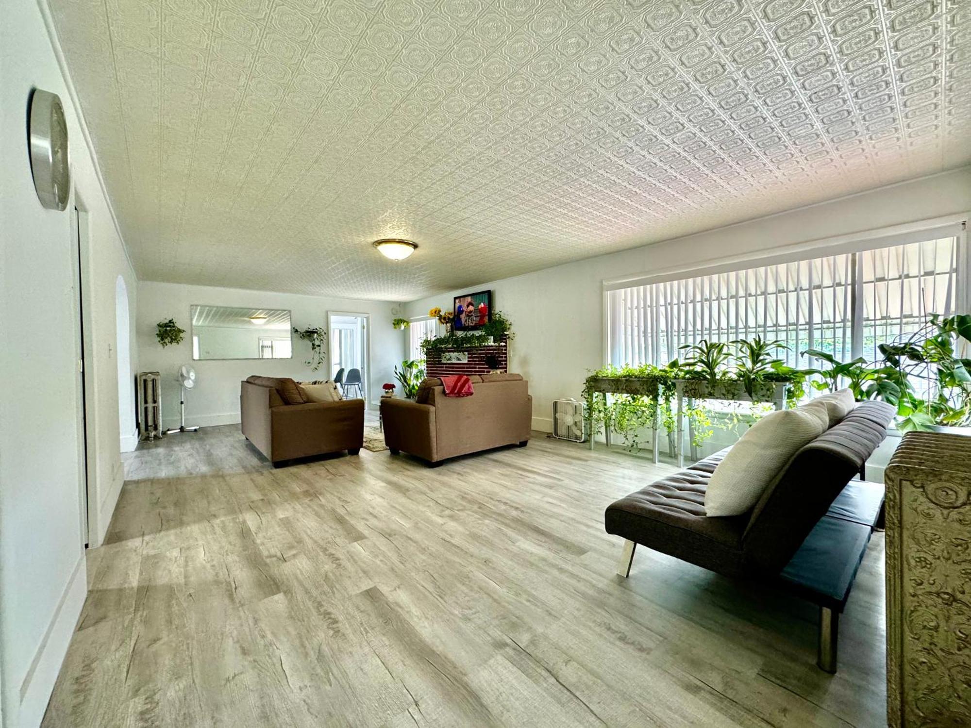 Seattle Home With 2 Bedrooms A King Bed Queen Bed And An Extra Sofa Bed Located 10 Minutes From Seatac Airport And 20 Minutes From Downtown Bagian luar foto