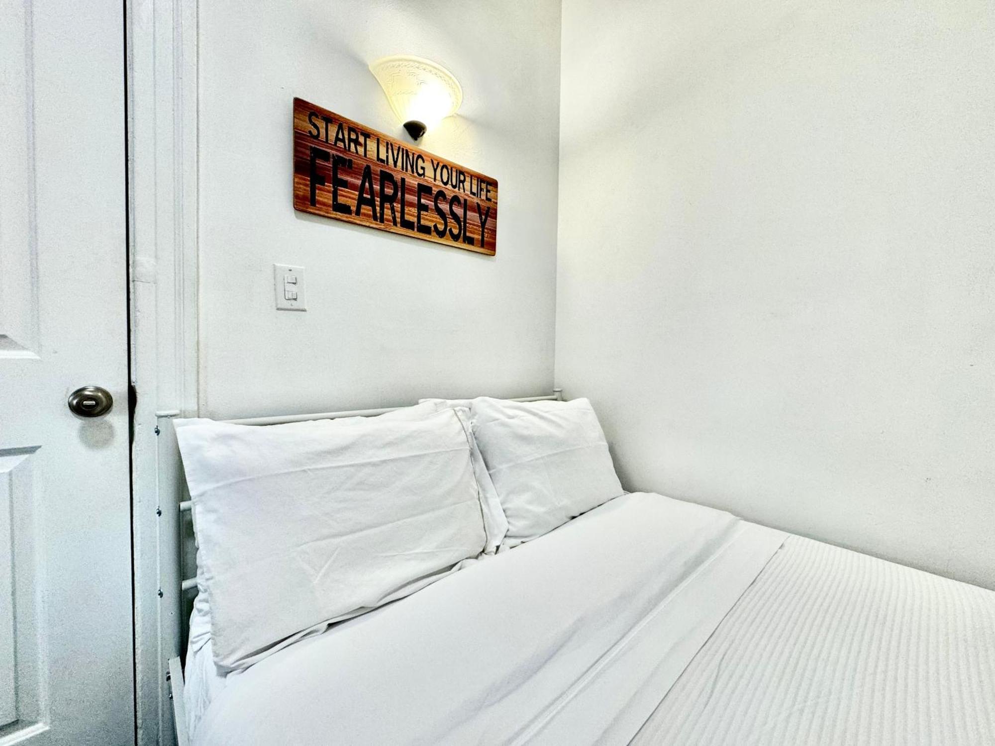 Seattle Home With 2 Bedrooms A King Bed Queen Bed And An Extra Sofa Bed Located 10 Minutes From Seatac Airport And 20 Minutes From Downtown Bagian luar foto