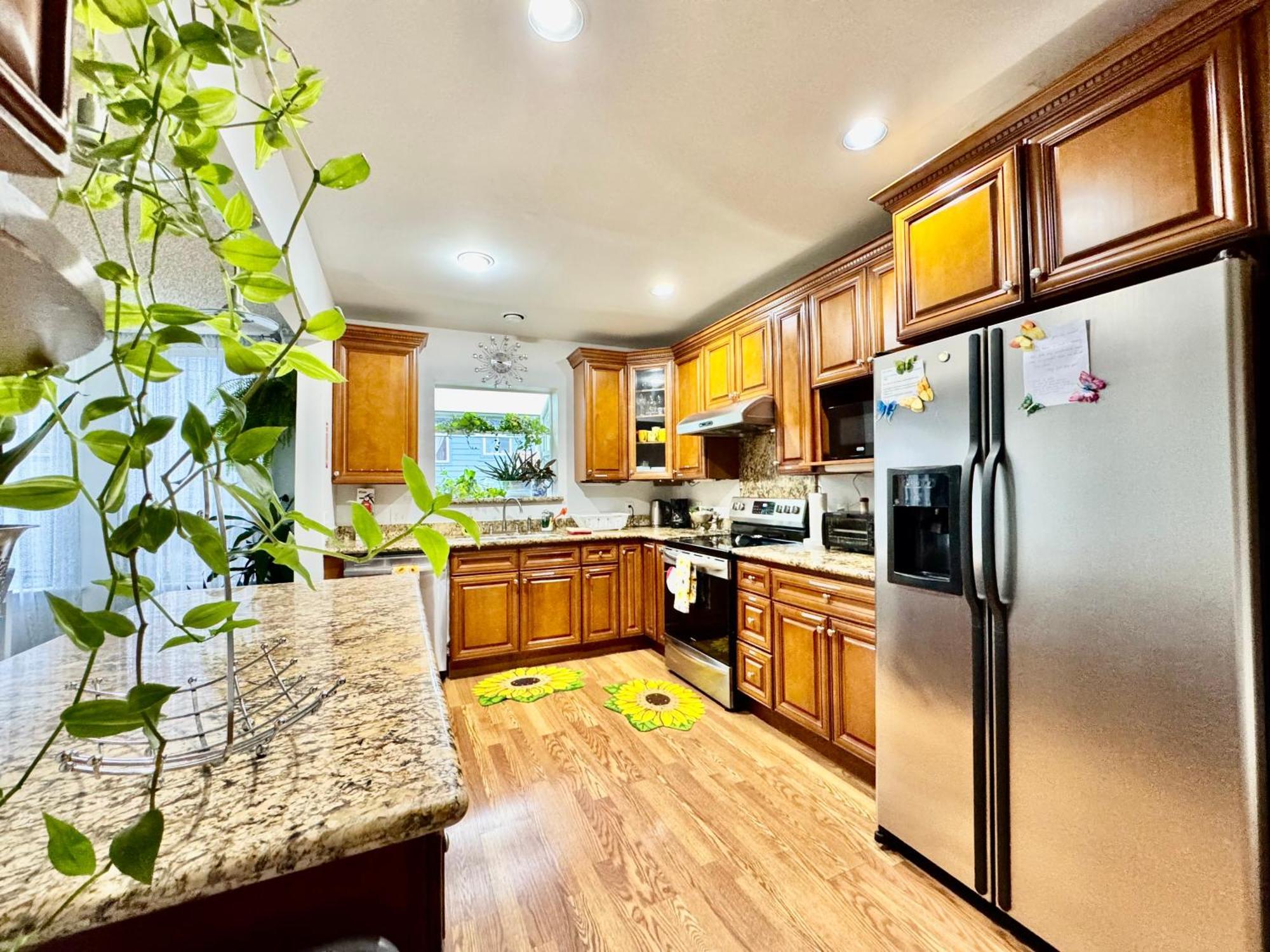 Seattle Home With 2 Bedrooms A King Bed Queen Bed And An Extra Sofa Bed Located 10 Minutes From Seatac Airport And 20 Minutes From Downtown Bagian luar foto